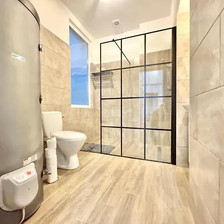 K87 Renovated 6br *