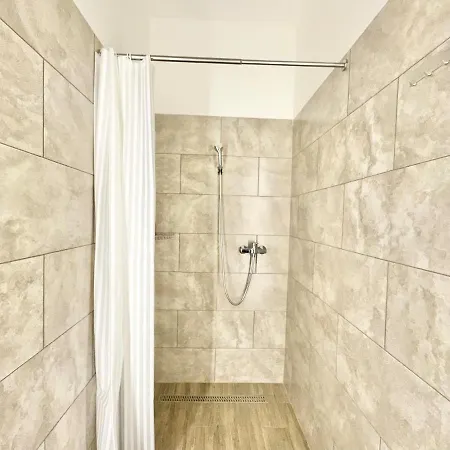 K87 Renovated 6br