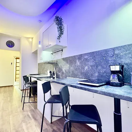 K87 Renovated 6br Апартаменты