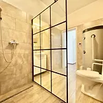 K87 Renovated 6br