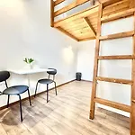 K87 Renovated 6br דירה בודפשט