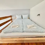K87 Renovated 6br דירה *