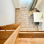 K87 Renovated 6br דירה