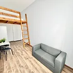 K87 Renovated 6br * בודפשט