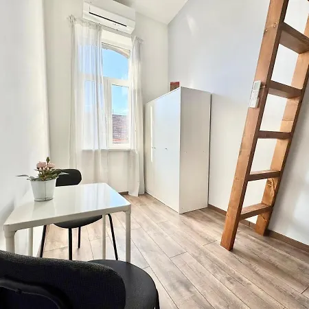 K87 Renovated 6br Daire Budapeşte