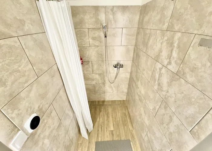 K87 Renovated 6br *