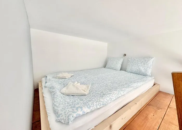 K87 Renovated 6br Budapest
